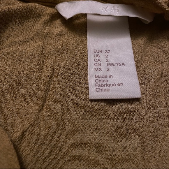 H&M Golden Tan Retro Style 3/4 Sleeve Top - Size 2 - Picture 2 of 4